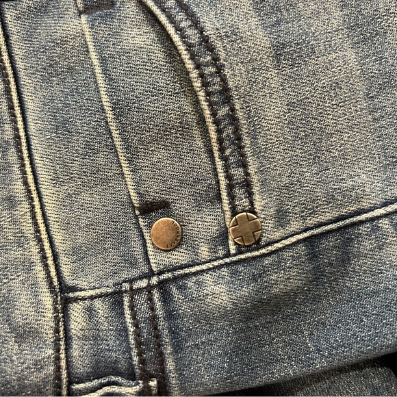 🌟Liverpool🌟 Sadie eyelet cuff crop jeans🌟 - Picture 12 of 12